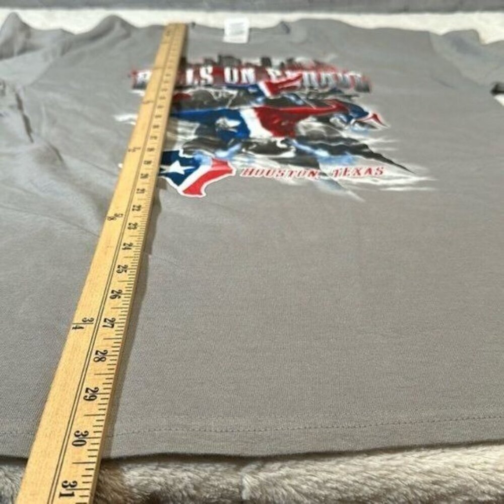 Bulls on Parade Houston Texans Tee size Large NWOT Grey Short Sleeve Tee - Picture 6 of 12